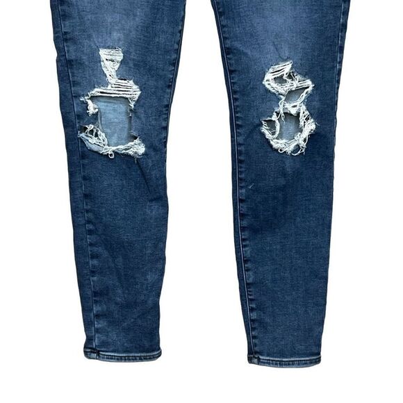 American Eagle light wash distressed high rise jegging size 14 - Picture 3 of 15